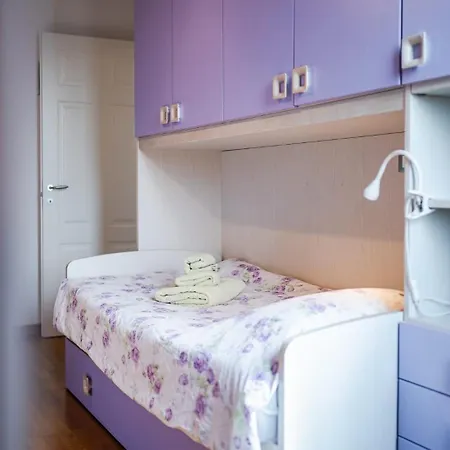 Le Cinque Rose Airport Lägenhet *