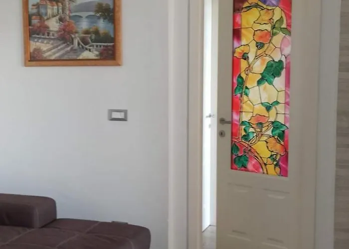 Le Cinque Rose Airport Appartement