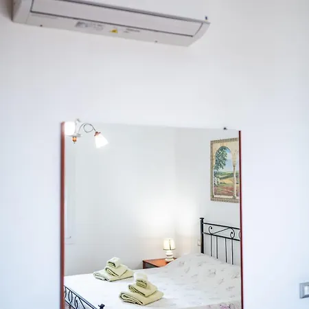 Le Cinque Rose Airport Apartmán *