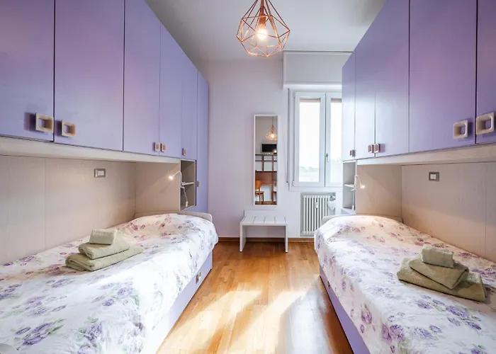 Le Cinque Rose Airport * Bolonia