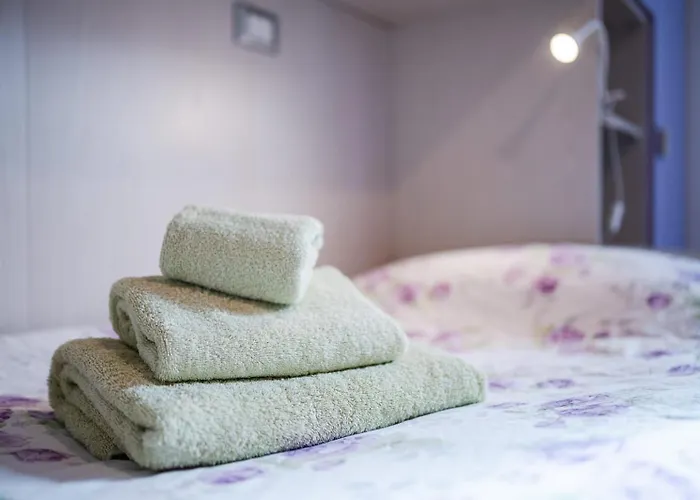 Le Cinque Rose Airport