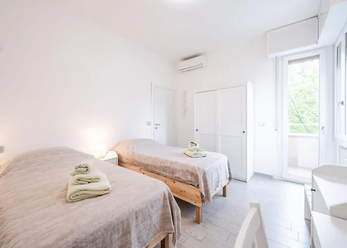 Le Cinque Rose Airport Apartament Bolonia