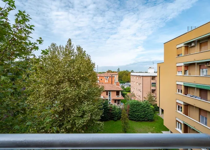 Le Cinque Rose Airport Болонья