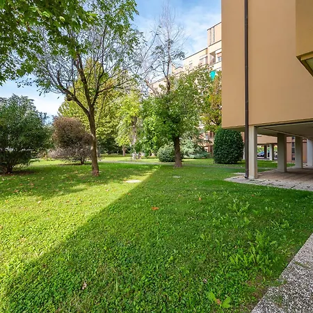 Le Cinque Rose Airport Apartman Bologna